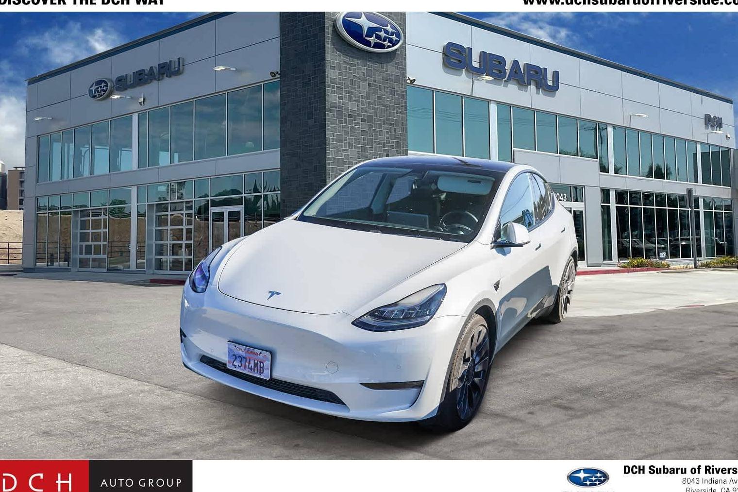 TESLA MODEL Y 2020 5YJYGDEF8LF053764 image